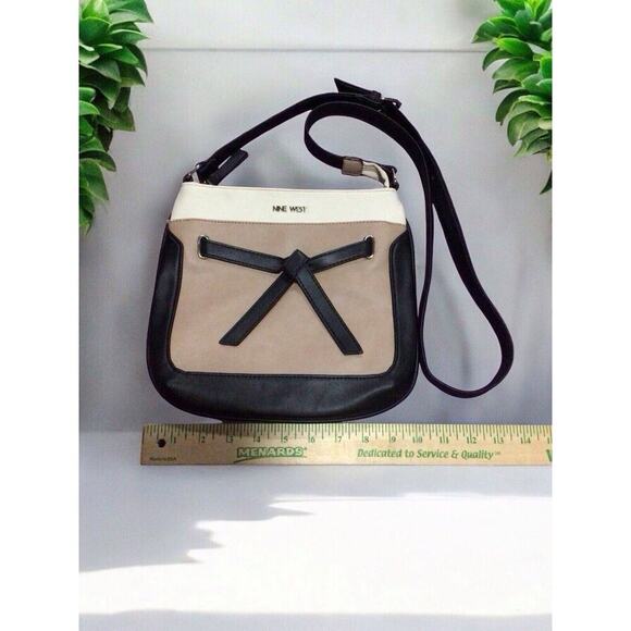 nine west crossbody bag - Picture 1 of 5